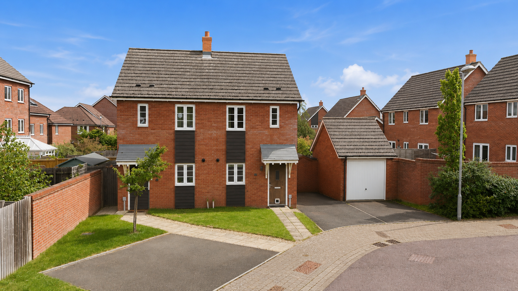 2 bed property in Bracken Way, Malvern